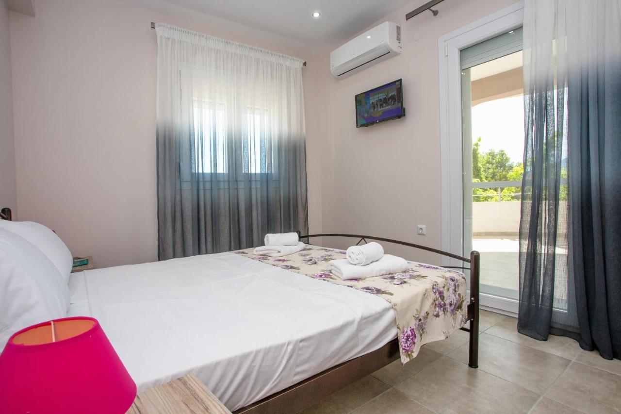 Kaiafas Luxury Philoxenia Apartment Néa Péramos Exterior foto