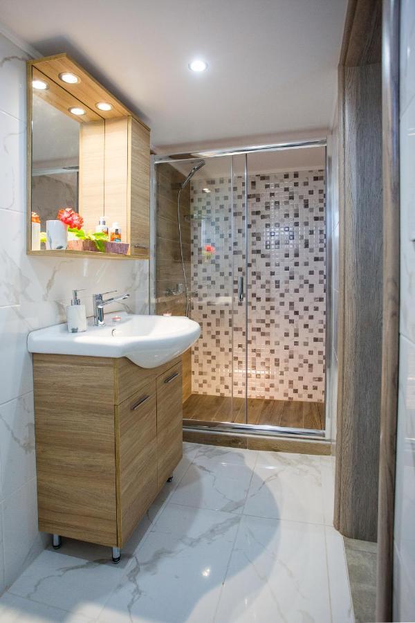 Kaiafas Luxury Philoxenia Apartment Néa Péramos Exterior foto